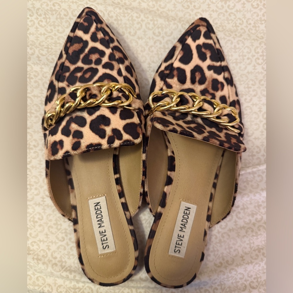 Steve Madden Faine Brown and Gold Mule Loafers with Leopard Print & gold chain